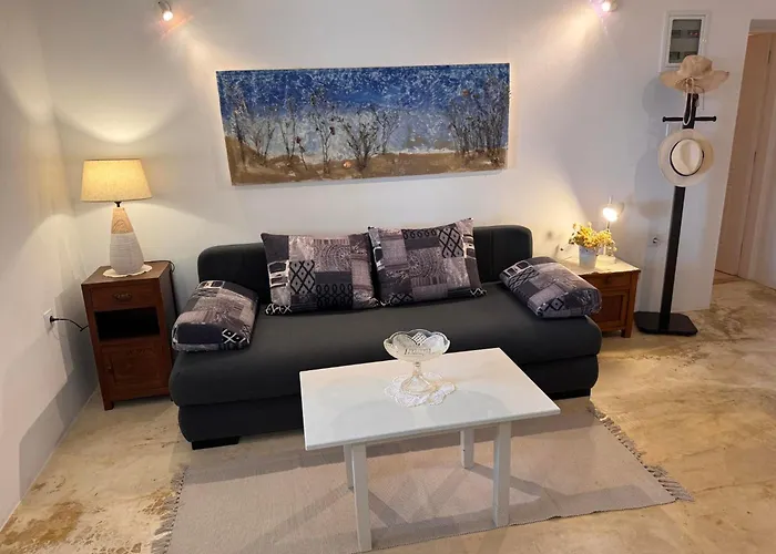 別荘 Stone With Amazing View Angairiá